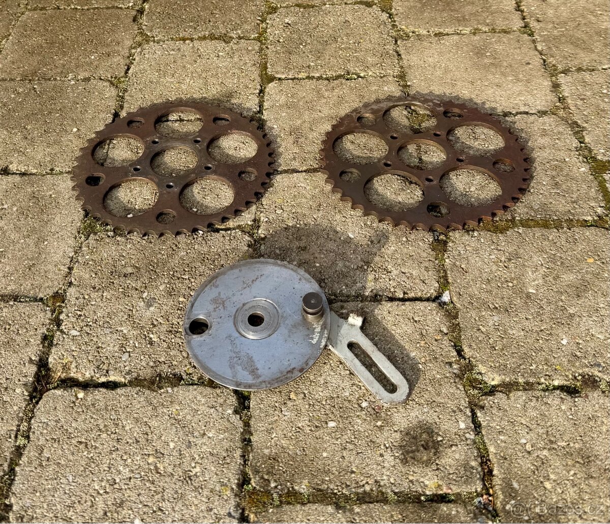 Jawa 100 Robot - rozety - 7