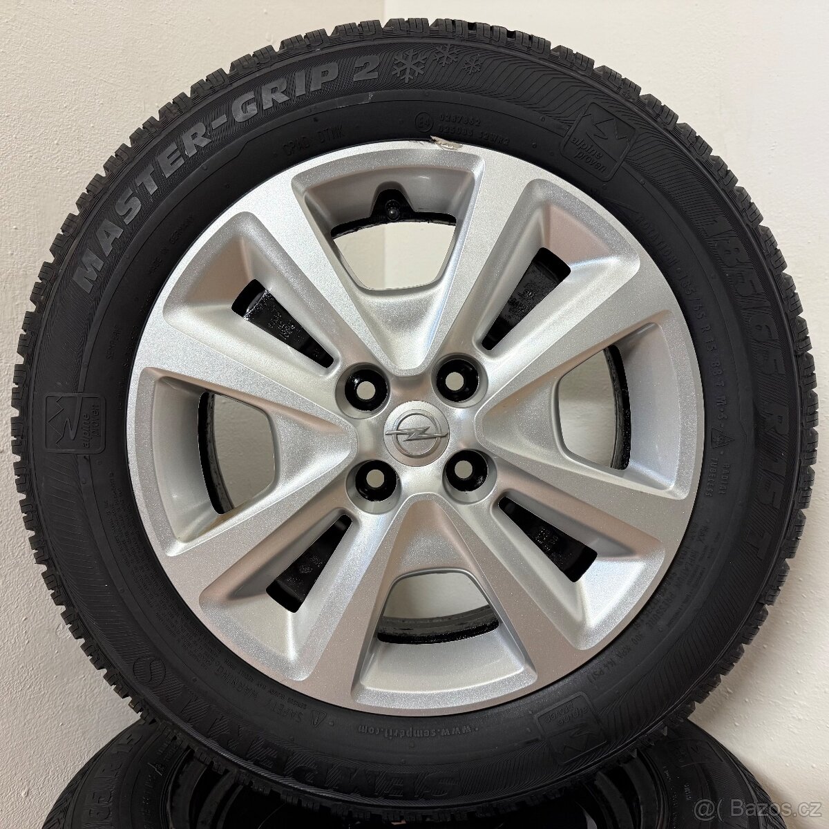 OPEL CORSA E 4x100 R15 ET39+ZIMNÍ 185/65R15 7/6mm - 7
