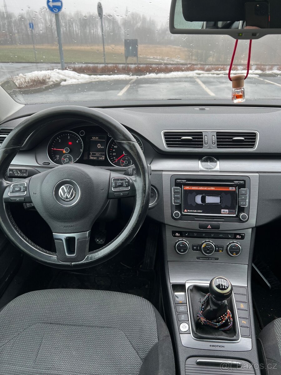 VW passat b7 2.0 tdi combi 4x4 rok 2012 - 7