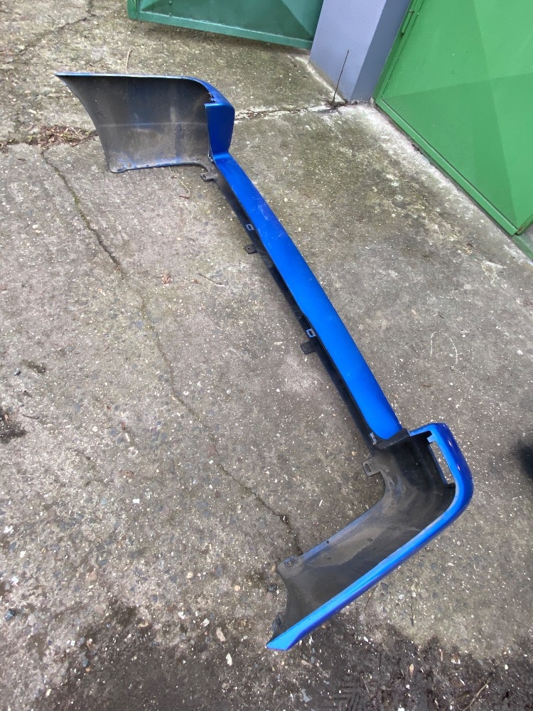 Zadní nárazník pro VW T4 - 7