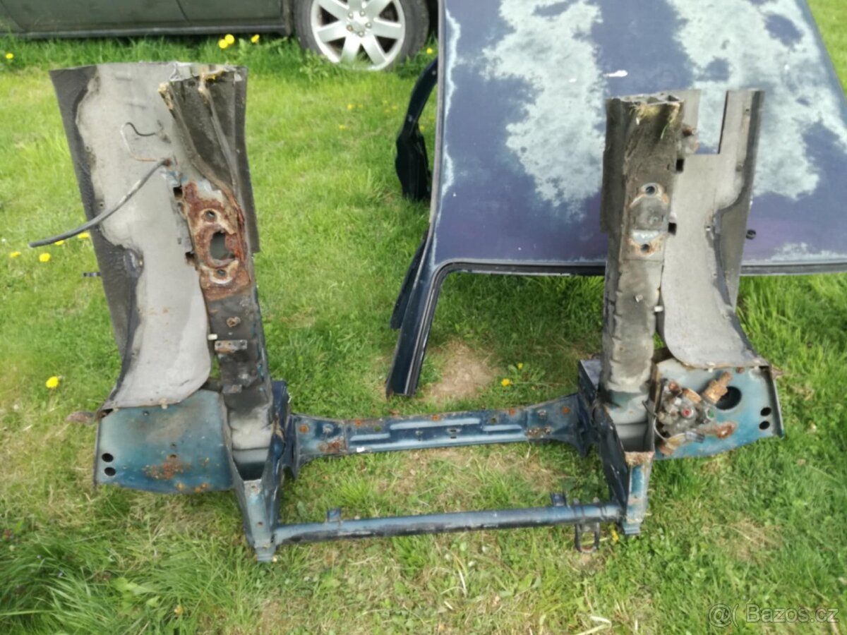 Jaguar XJ40 zadní blatníky, čelo, nosníky, střecha - 7