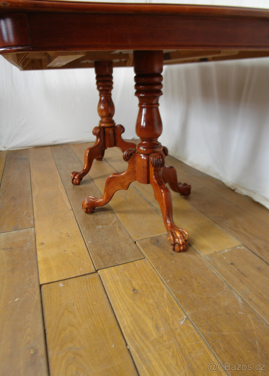 Jídelní stůl - 7