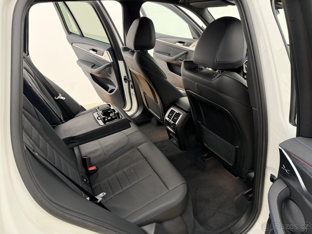 BMW X3, 30e 4x4 1-MAJ DPH M-Paket - 7