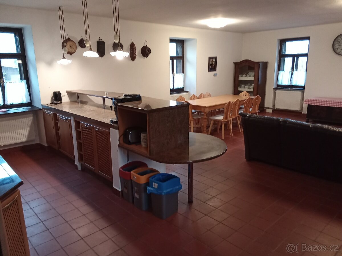 Spolubydlící ženu. - 7