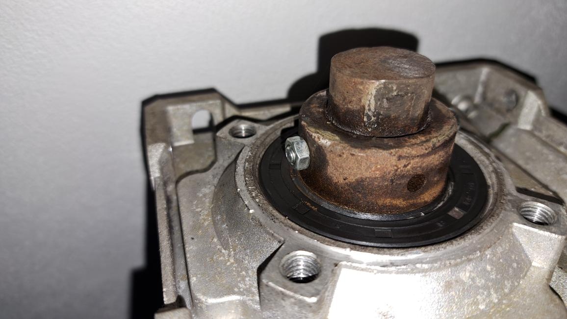 Podávací šnek - 7