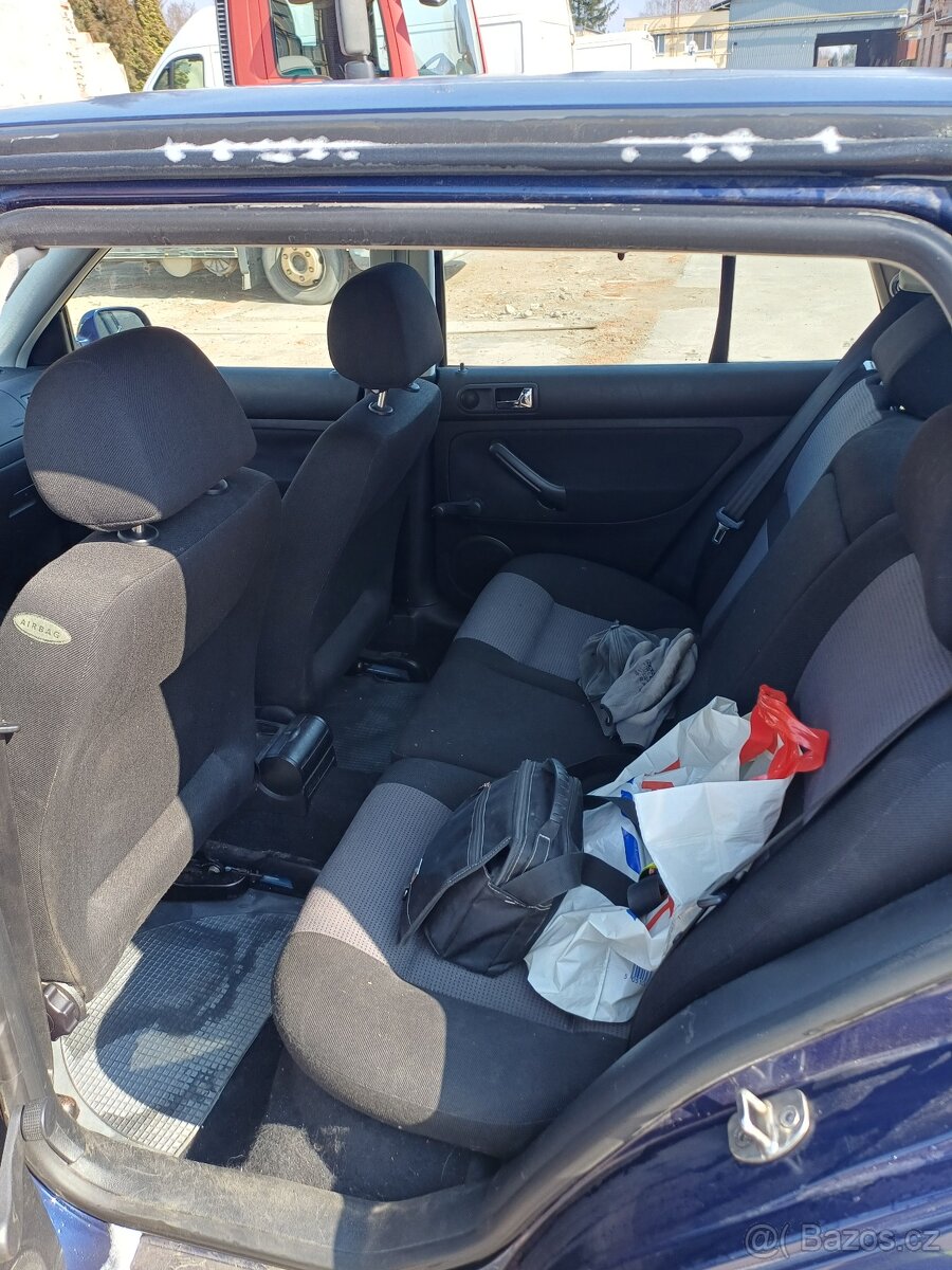 Volkswagen Golf 4 - 1.4 - 7