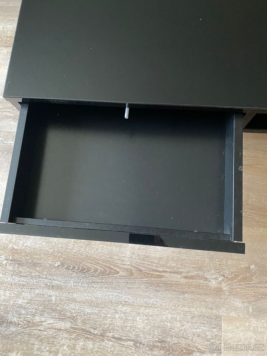 Konferenční stolek - 7