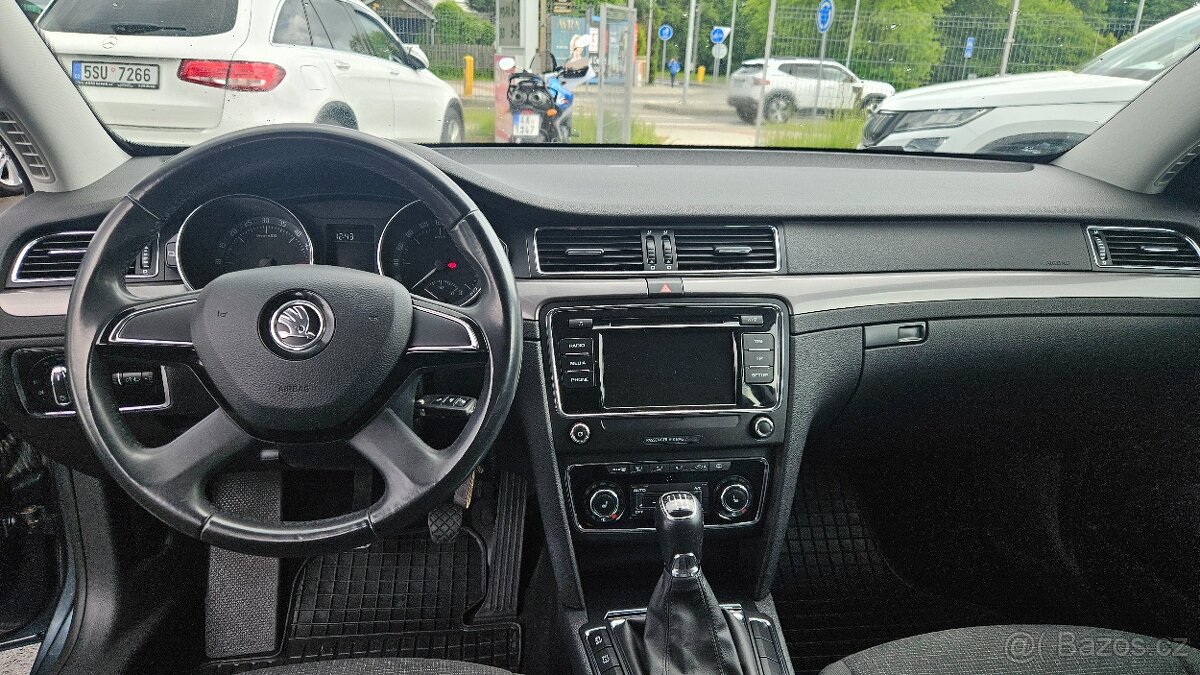 Škoda Superb 2,0 TDi - 7