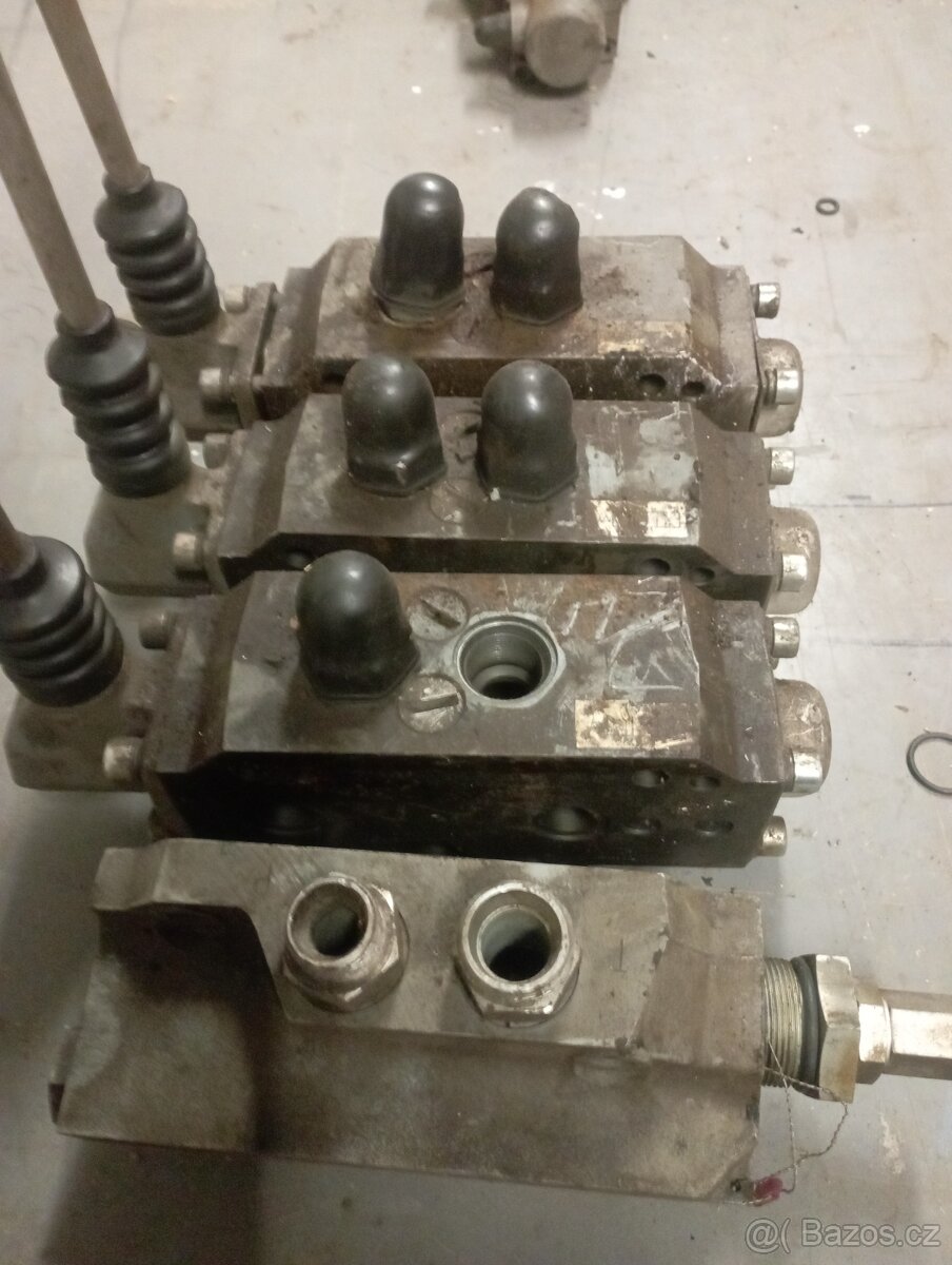 Sekce pultu hydrauliky - 7