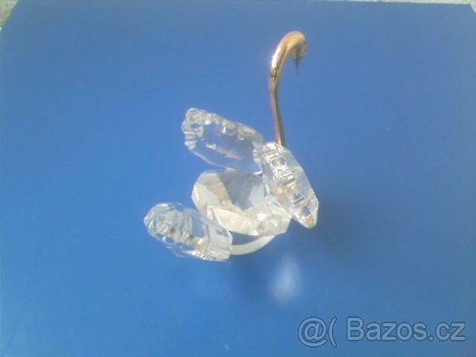 KŘIŠŤÁLOVÁ LABUŤ SE ZLACENÝM KRKEM - 7
