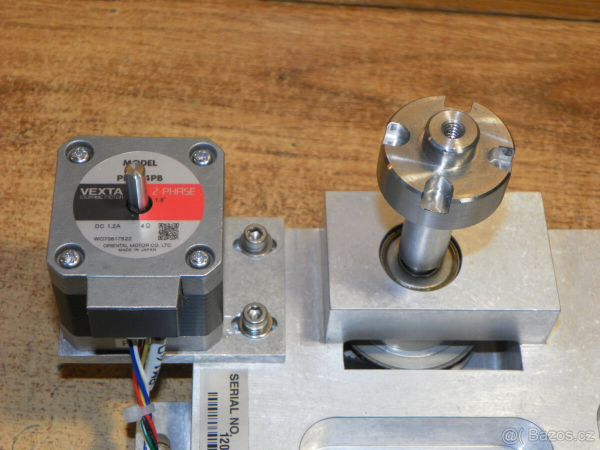 Rotační pohyb s krokovým motorem a převodovkou VEXTA PK244PB - 7