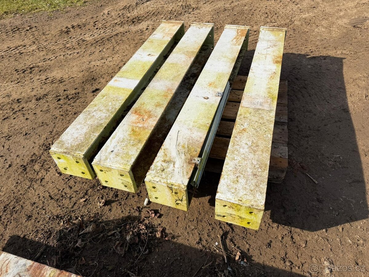 Masivní ocelový stůl - 7