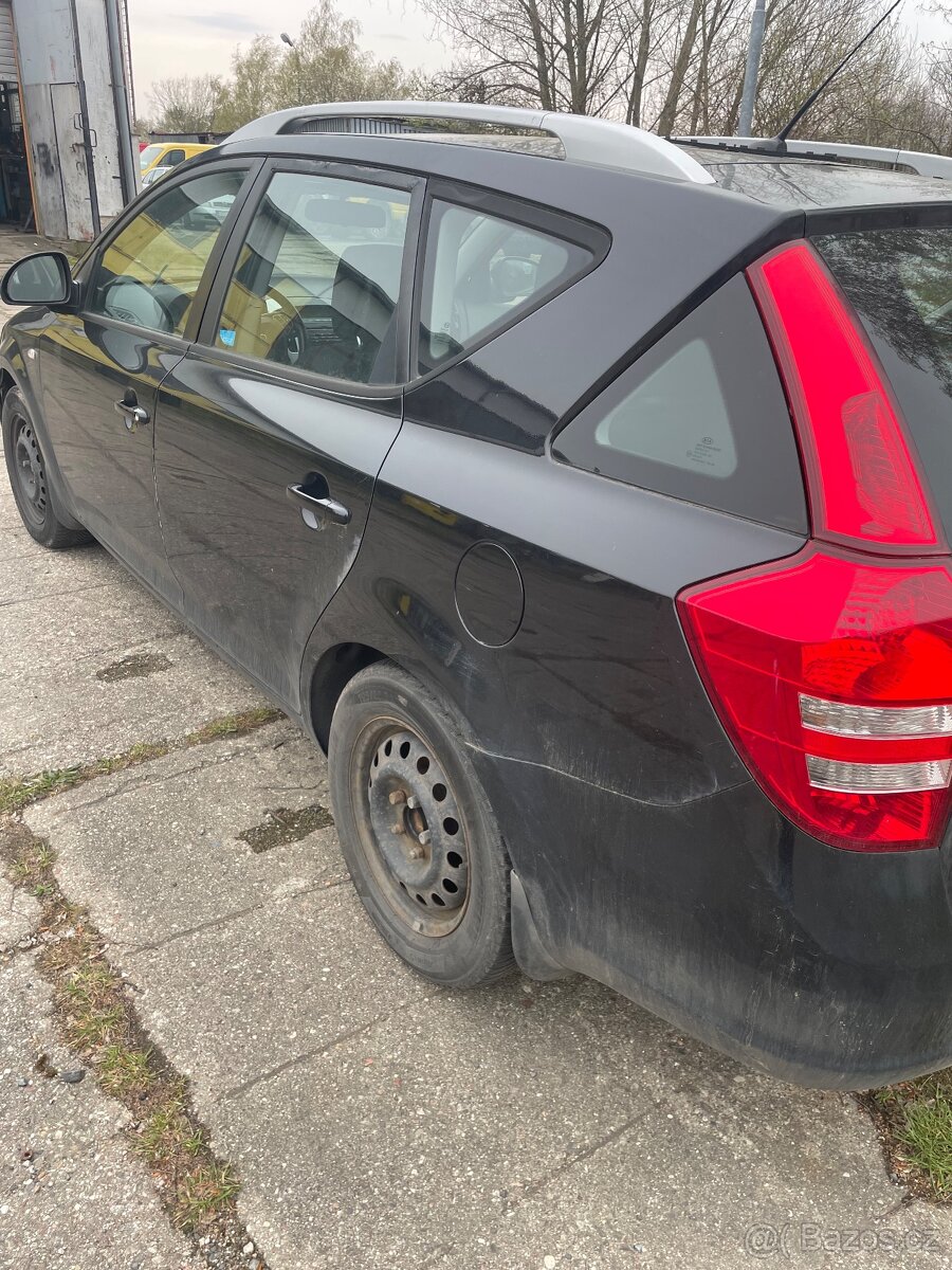 Kia Ceed 1,6 crdi 2007 - 7