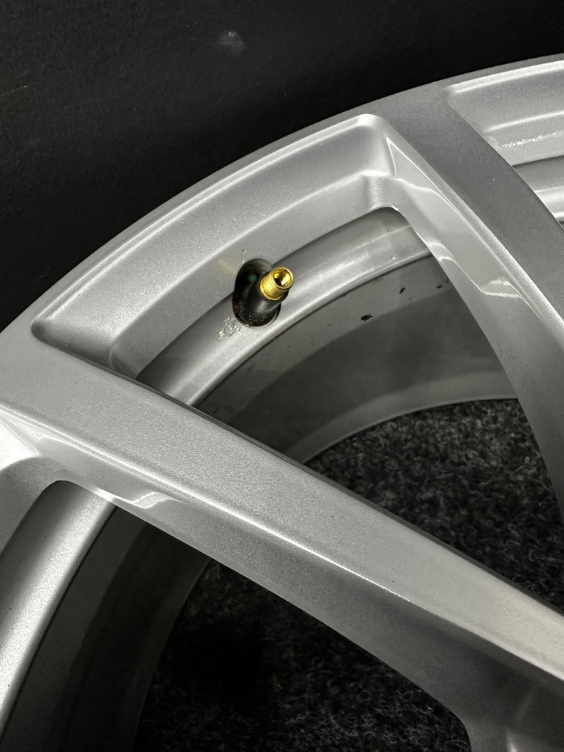 Alu Audi 5x112 17” 4K0601025 - 7