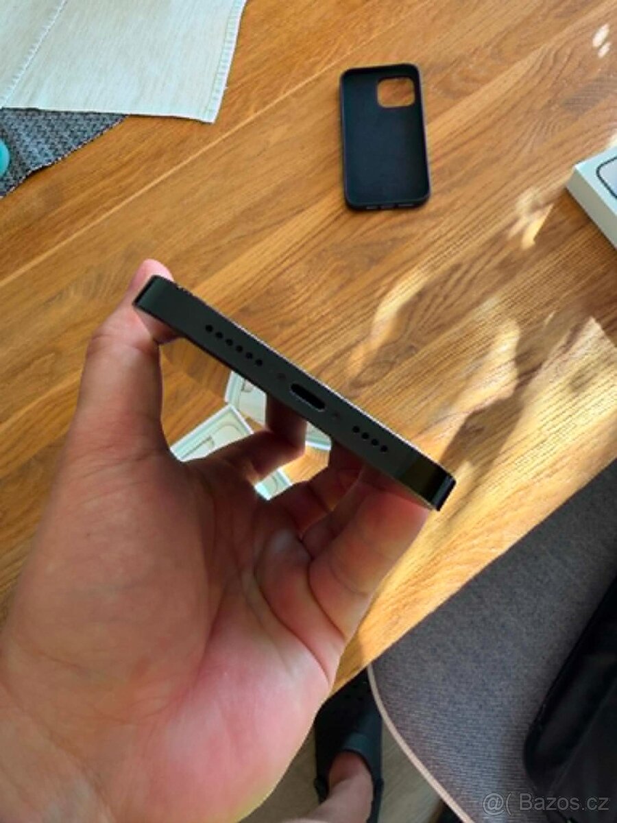 Apple iPhone 14 PRO MAX 128 GB space black - černý - 7