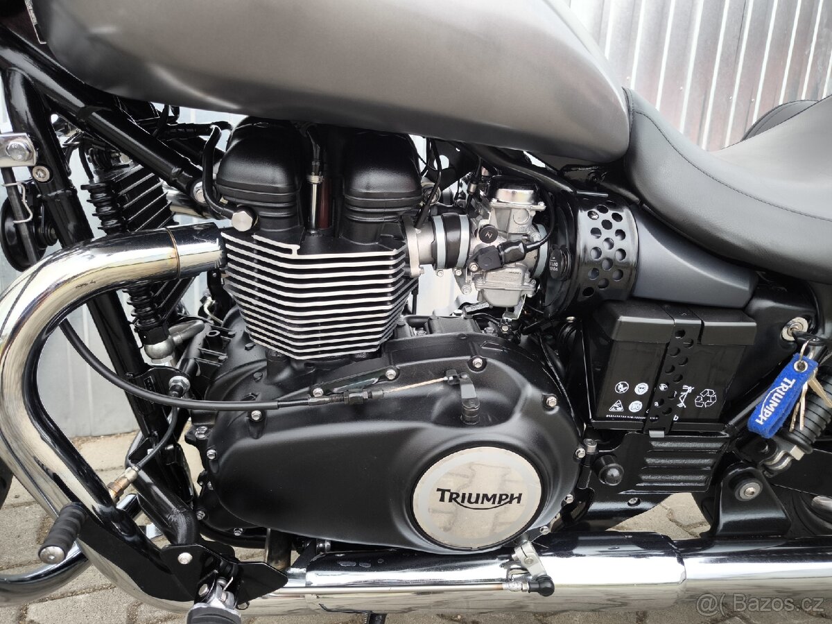 Triumph Speedmaster 900 - 7