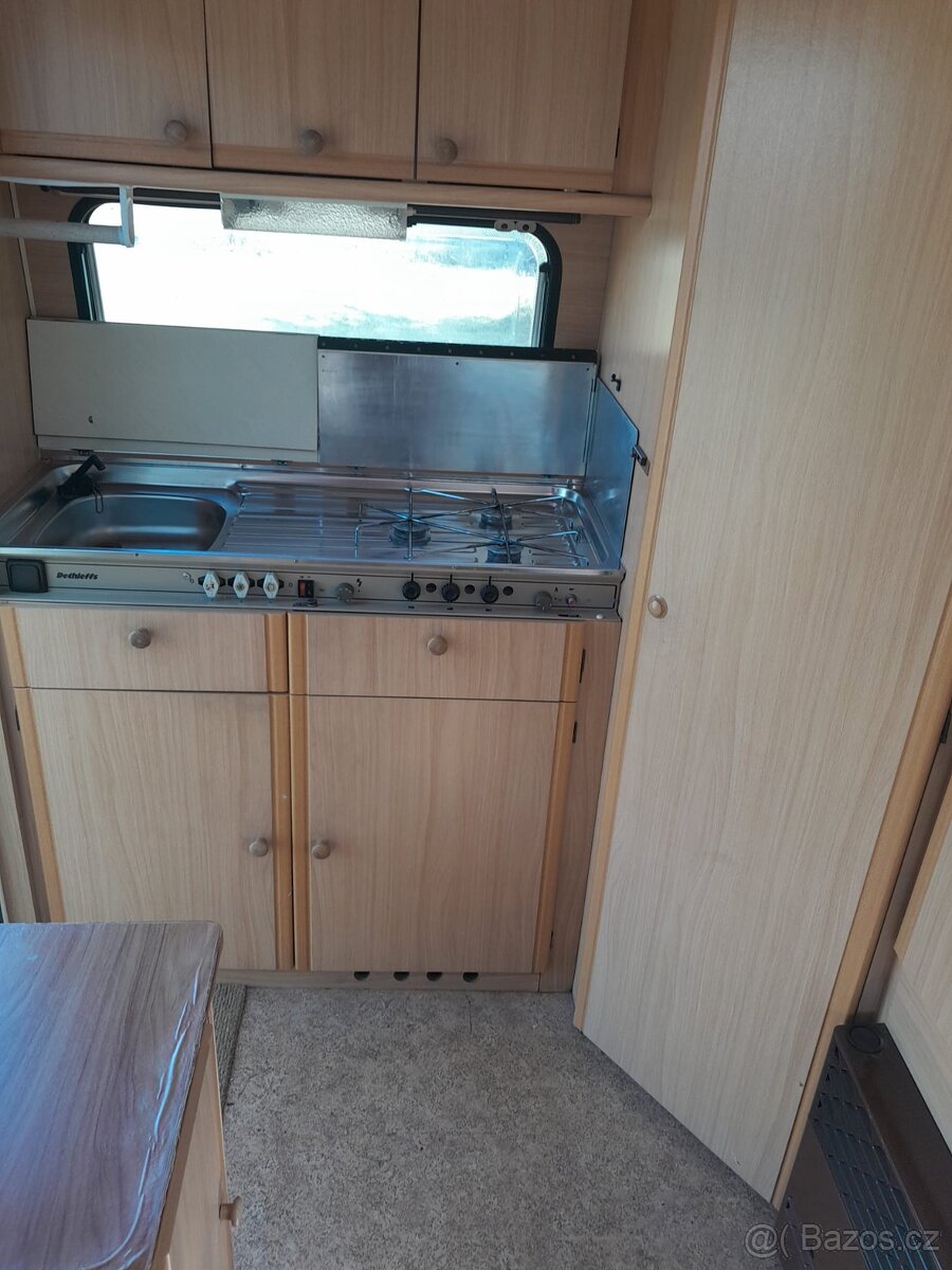 Dethleffs camper karavan - 7