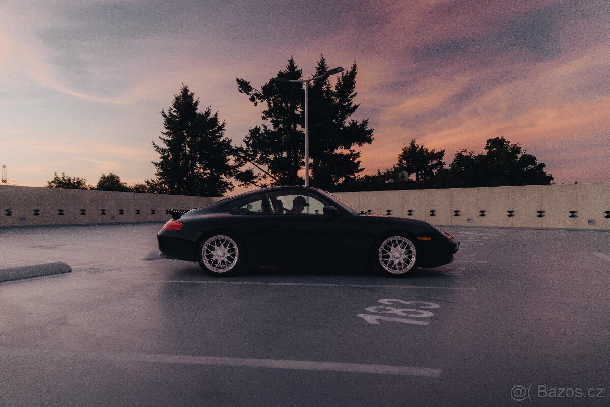 Porsche 911 Carrera, 996 Manuál - 7
