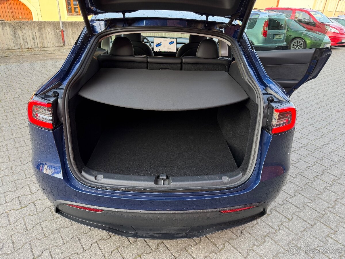 Tesla Model Y Long Range AWD – 2023 – Deep Blue Metallic – 1 - 7