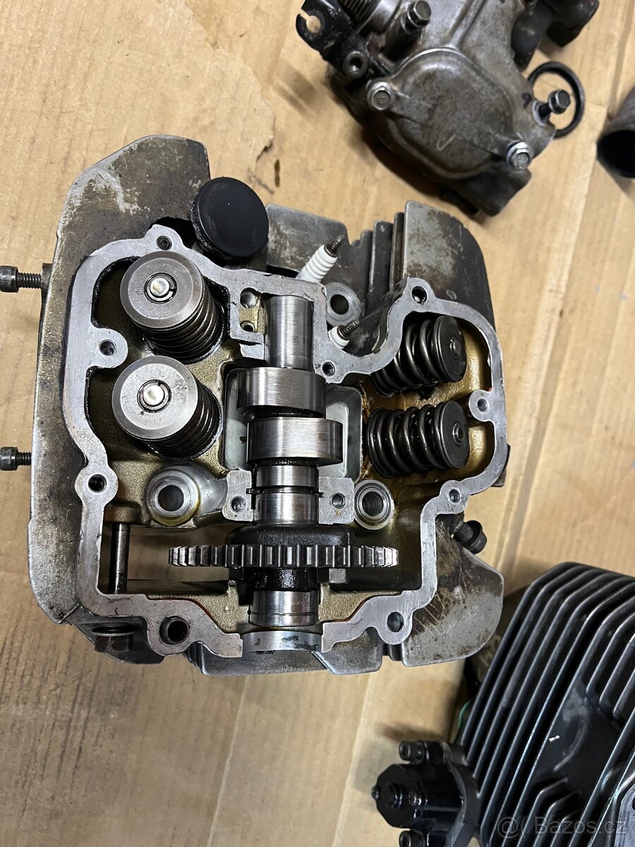 Suzuki DR 650 RSE , nová STK - 7