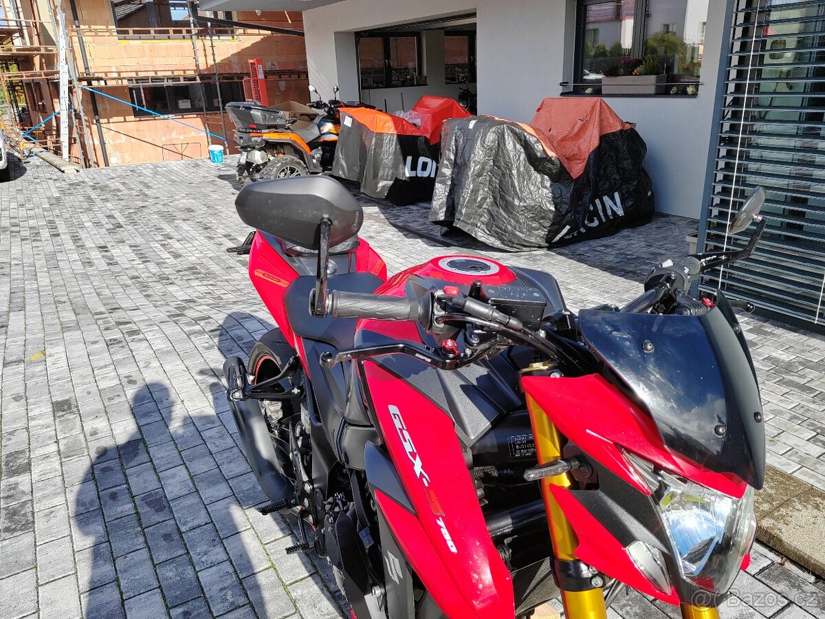 Suzuki gsxs 750 - 7