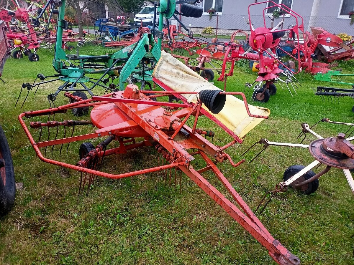 Shrnovac sena Stoll tažený 2,5 m - 7