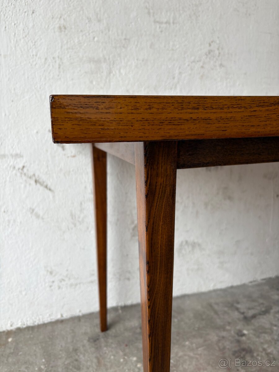 Konferenční stůl - 7