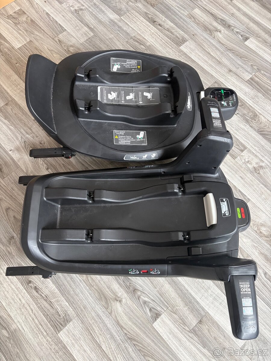 Dětská autosedačka Bugaboo BLACK + 2x base - 7