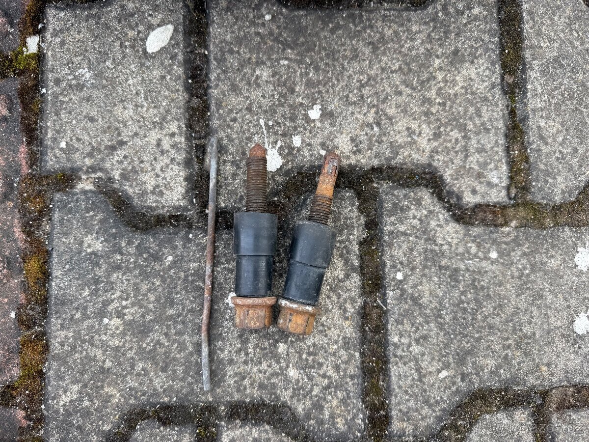 SET Rezerva R17 -Držák-hever-VW Multivan T5 T6-T6. - 7