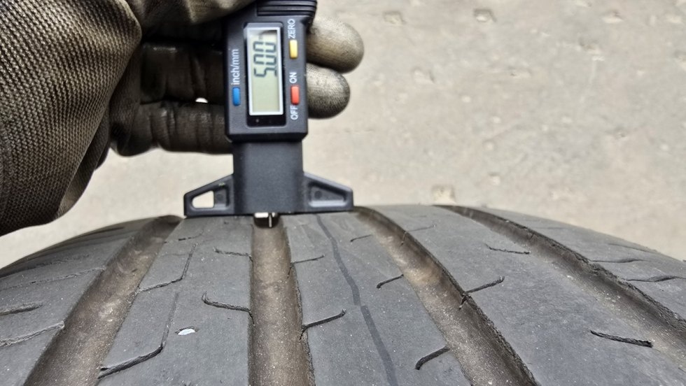Letní pneumatiky 235/45/18 Continental - 7