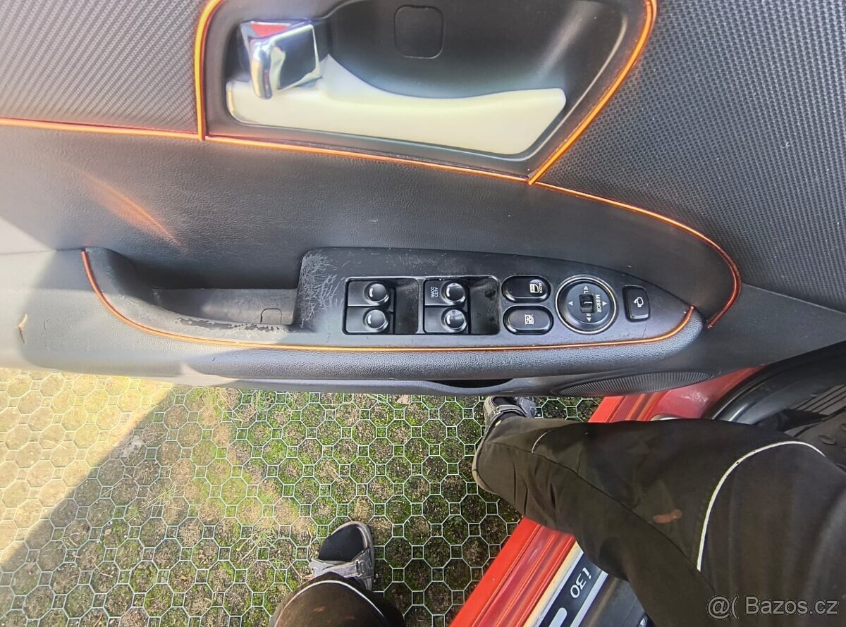 Hyundai i30 1.6crdi-85kw digiklima, servisované vozidlo - 7