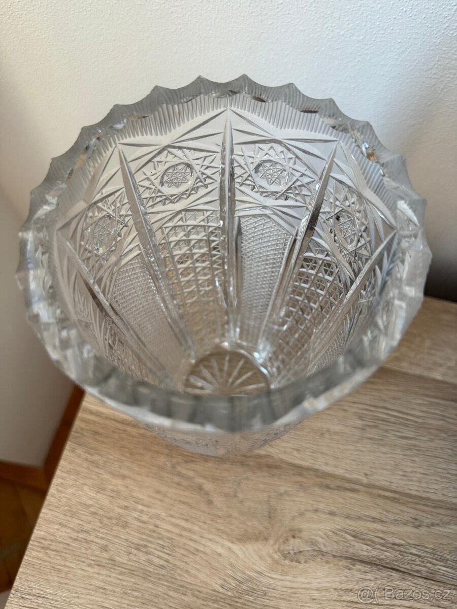 Stará broušená čirá váza - 7