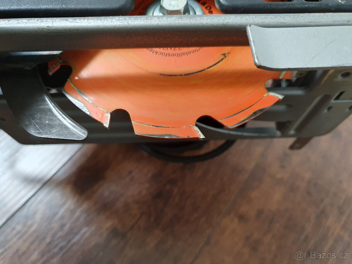 Ruční kotoučová pila Black & Decker, kotouč 140 mm - 7