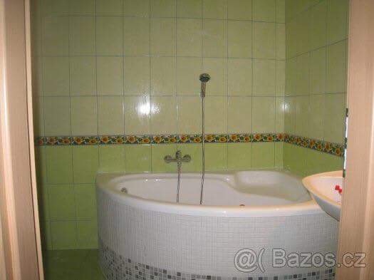 Činžovní dům s 6 byty - Slaný centrum, nová okna a střecha - 7