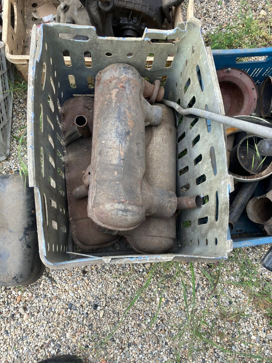 náhradní díly trabant 601 - 7