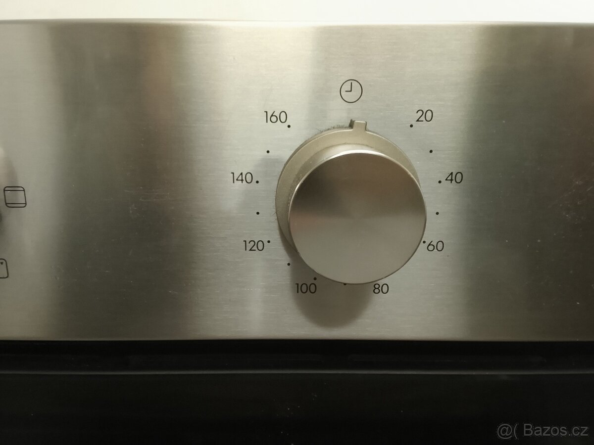 Vestavná trouba IKEA - 7