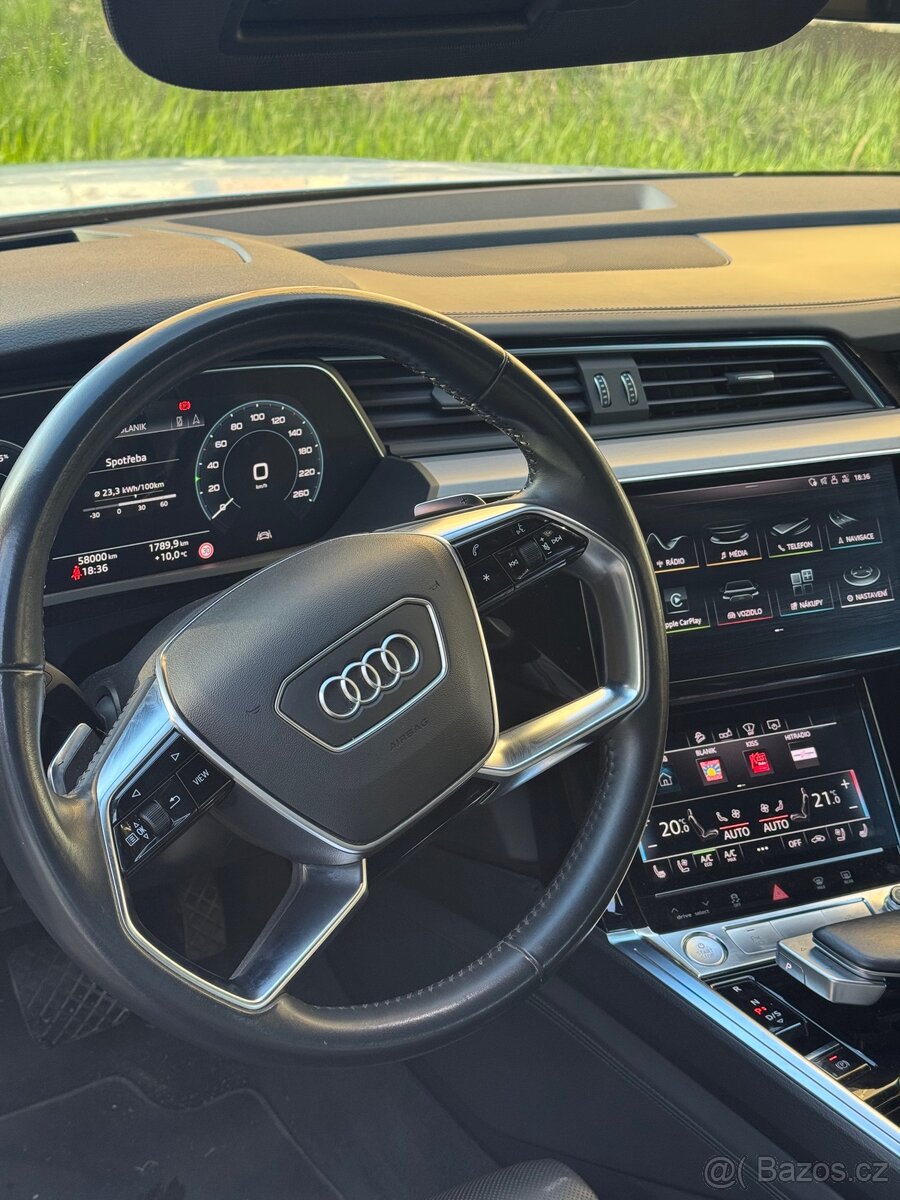 Audi e-tron - 7