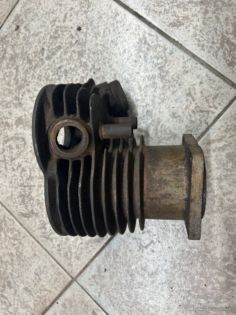 Indian Scout 101 600ccm - válce, písty - 7