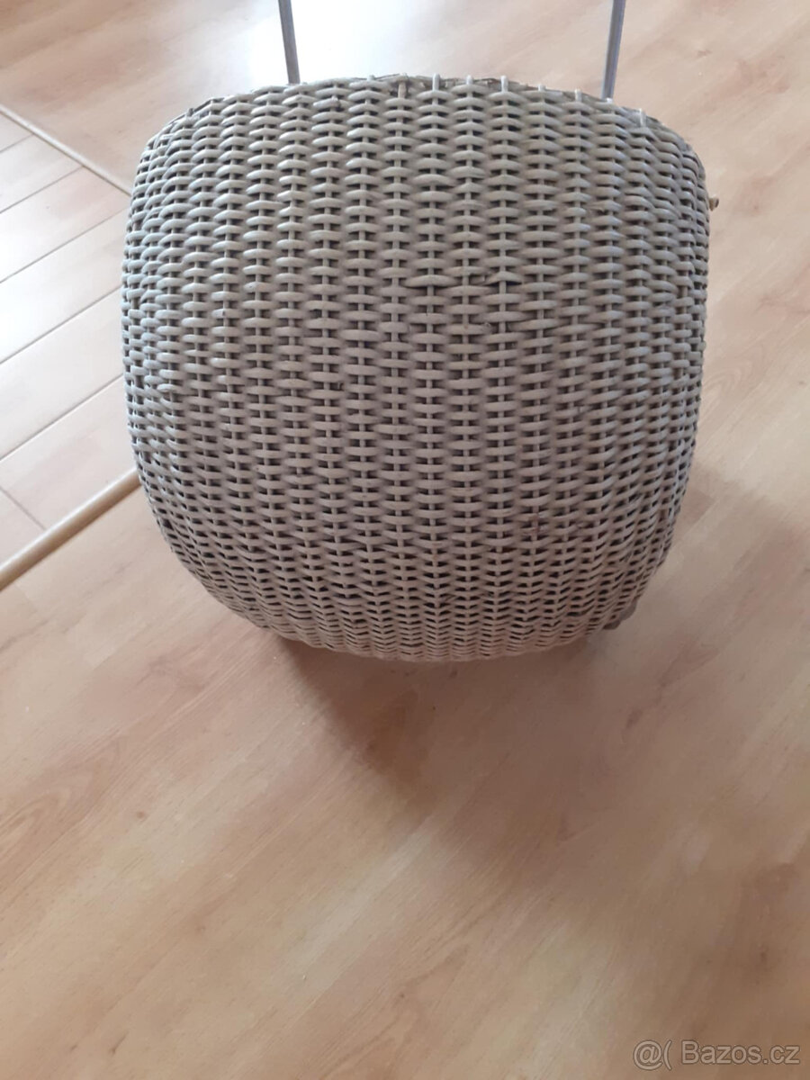 Proutěný kočárek na panenky - 7