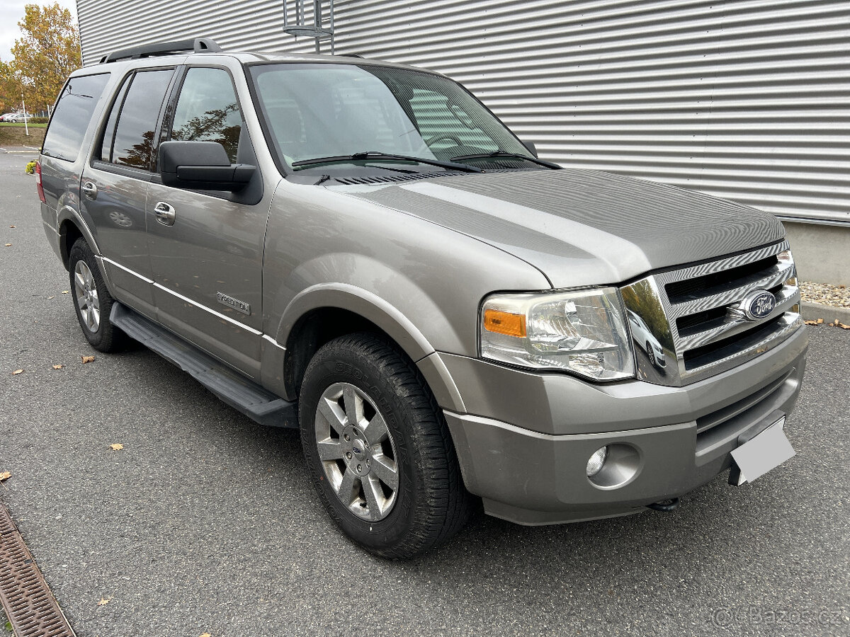 Ford Expedition XLT 5.4 V8, 67 000 km,1.majitel, 7 míst, 4x4 - 7