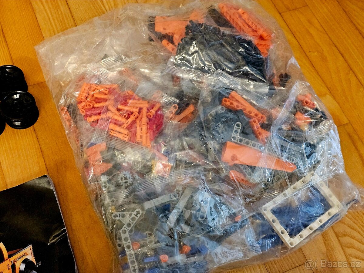 Stavebnice Ford F-150 Raptor – plně kompat. s LEGO 42126 - 7