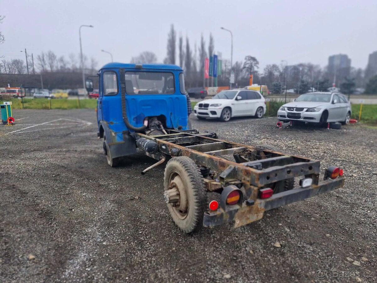 Avie na náhradní díly bez TP - 7