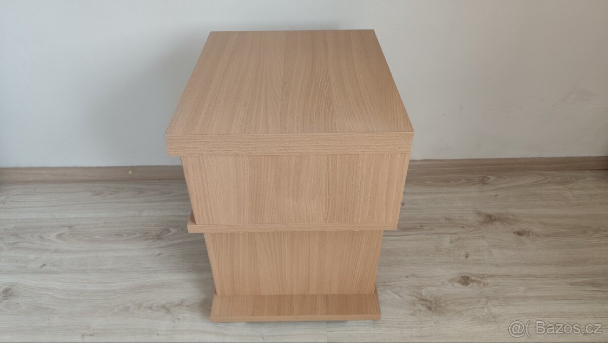 Noční stolek - 7