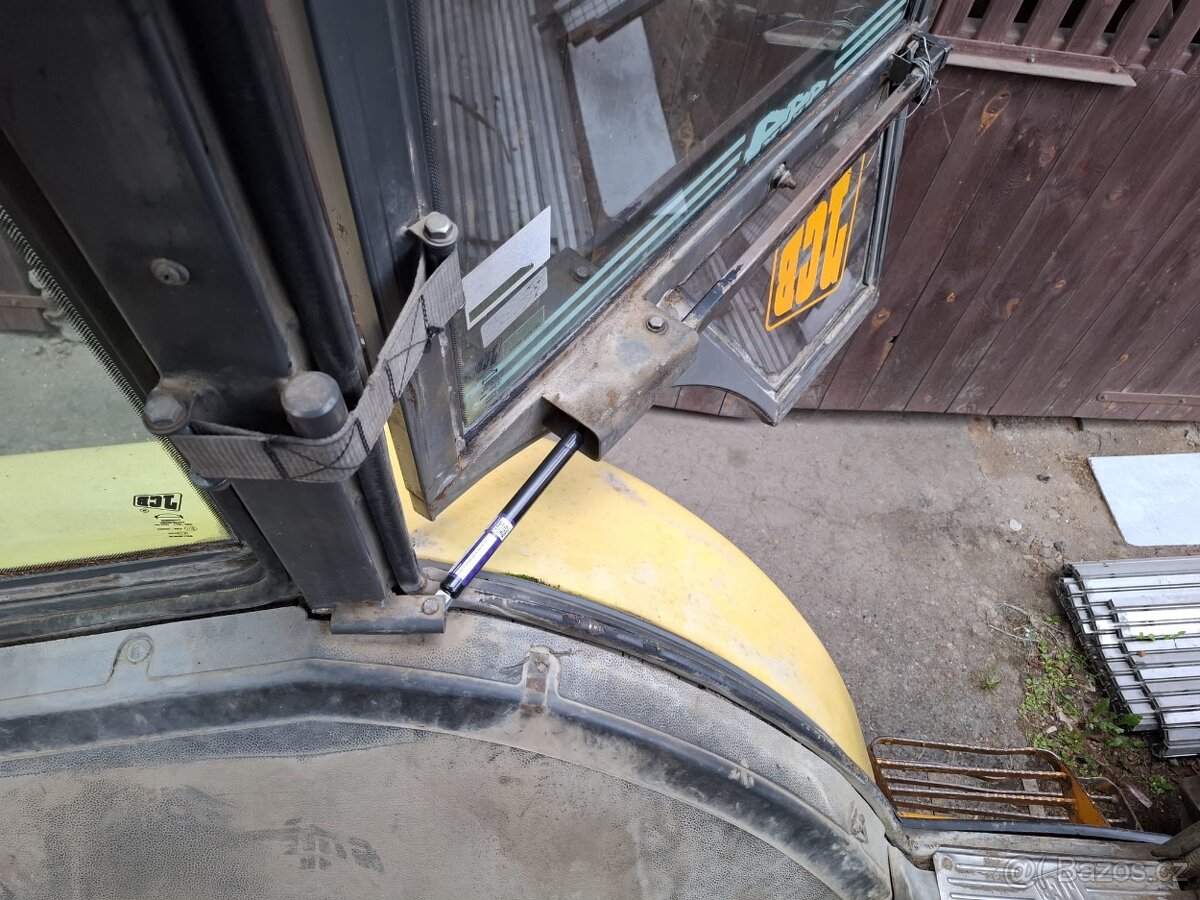 Rýpadlo nakladač JCB 3CX Super SiteMaster - 7