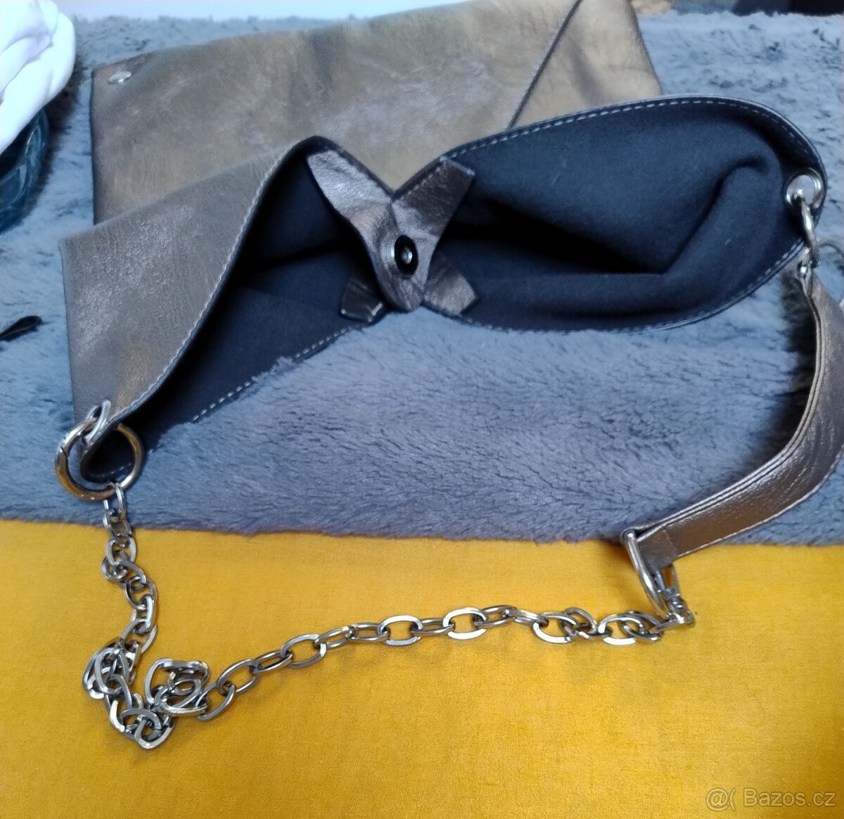 Hnědo šedá kabelka s metalízou - 7