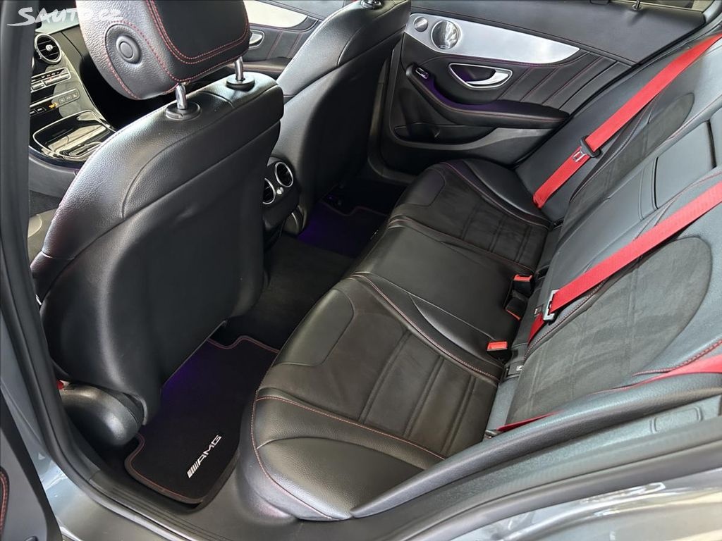 Mercedes-Benz C43 AMG - 7