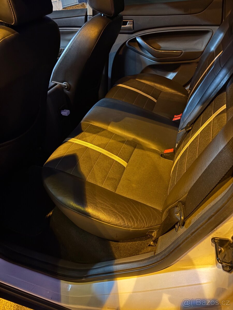 FORD KUGA - 7