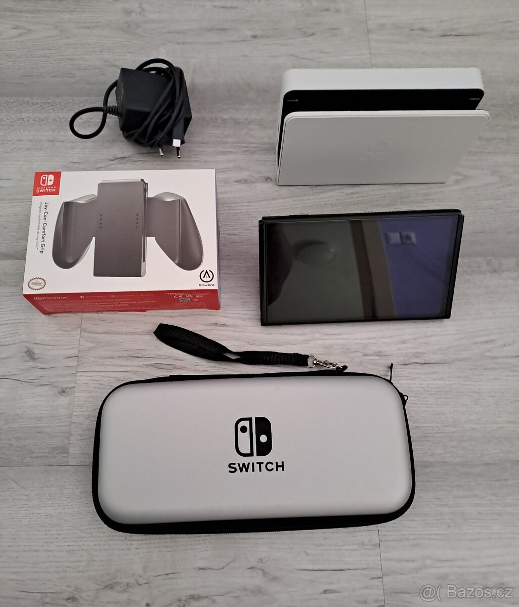 Nintendo Switch Oled + hry a příslušenství - 7