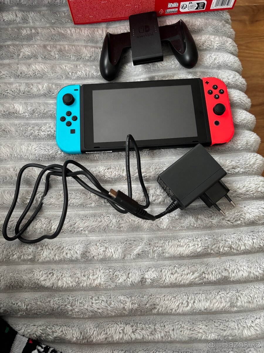 Nintendo Switch - 7