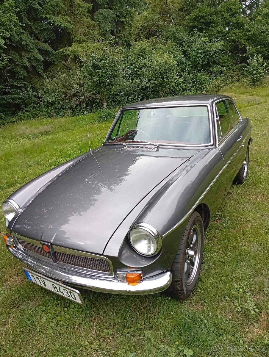 MGB GT 1979 Fully Restored - 7